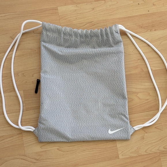 Nike Light Gray Drawstring Backpack - Picture 1 of 5